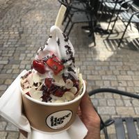 Frozen coconut yoghurt 🙏🏽 at I Love Leo in Regensburg