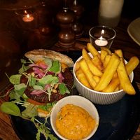 Burger with chips and dip at Under Uret in Svendborg