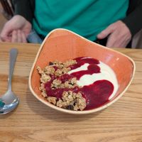 Granola & vegan yoghurt at Thrive in Cambridge