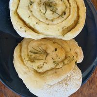 Super leckere Rosmarin Knoblauch Schnecken 😊 at Café Zimtschnecke in Holzbronn