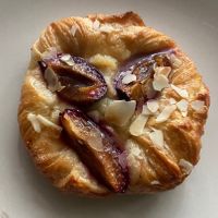 Plum plunder   at LPG Biomarkt - Hauptstr in Berlin