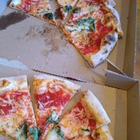 2 vegan marinaras the one with garlic!! So great at Satriale's in Utrecht