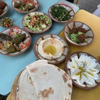 Vegan mezze (10/10 would recommend the grape leaves!) 🍇🥬 at Le Levant in Lausanne