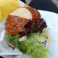 Frischkäse Brötchen vegan at MOSS am Dom in Aachen