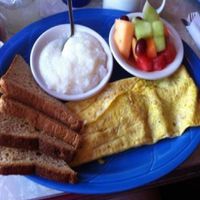 apple gorgonzola omelette at 821 Cafe in Richmond