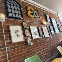 Decor  at 821 Cafe in Richmond