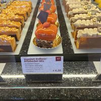 Veganer cake   at Café Central in Vienna