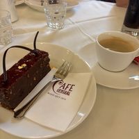 Vanille-Erdbeer Rhabarberschnitte   at Café Central in Vienna