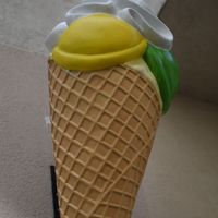 ice cream decor at Samadhi Eis in Berlin