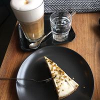 Banana walnut cake and vegan latte macchiato   at Kaffee Bar in Stralsund