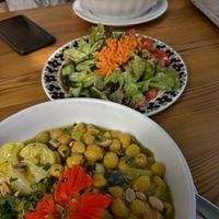 Vegetable stew with chickpeas and a mixed salad at Gasthaus Seebauer in Rossleithen
