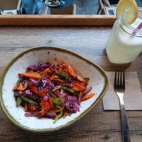 Vegan vegetable wok and lemonade at Mia Cafe in Marbella