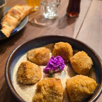 Nice vegan dishes available. at WASBAR - Graanmarkt in Antwerpen