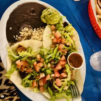 Soft Tacos mit Tofu, Reis, Bohnenmus & Guacamole   at Clare & Don's Beach Shack in Falls Church