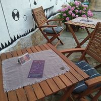 A teraszon kellemes belső udvarban is el lehet fogyasztani az ételeket.  at Beli's Vegan Bistro in Szekesfehervar