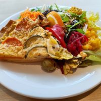 Vegan Quiche of the Day with salad at Rägeboge in Winterthur