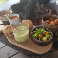 Vegan lunch, bitterballen, cappuccino met havermelk at Ludiek in Havelte
