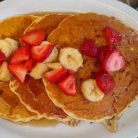 I CAN’T BELIEVE THEY’RE
VEGAN PANCAKES at Turning Point in Hoboken