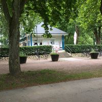 Nicely situated in a park with big play ground. at Våfflan in Eslov