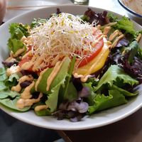 Bowl burger at Almalibre Açaí House in Madrid