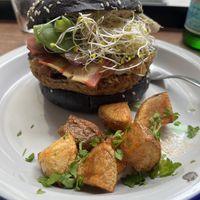 Burger premium  at Almalibre Açaí House in Madrid