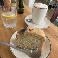Lemoncake and Coffee  at Almalibre Açaí House in Madrid