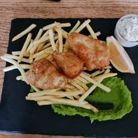 Mushy peas and tartar sauce at The Owl in Camber