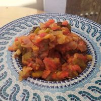 Albondigas veganas con verduras y patatas at La Odisea in Malaga