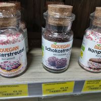 Vegan toppings for baking at Bio Veganwinkel Natuurlijk De Molen in Budel-schoot