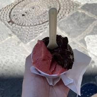 Fragola (strawberry) and cioccolatto (dark chocolate)  at La Gelatiera in Florence