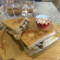 Toast vegano con funghi, formaggio, tofu   at Oasis Cafè in Treviso