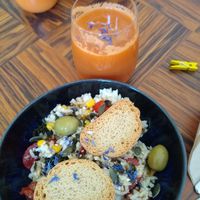 Dish of the day with juice of the day at My Green Pastry in Porto