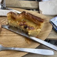 Como una tarta de flan , buenísima. Me di cuenta de l foto casi al final  at My Green Pastry in Porto