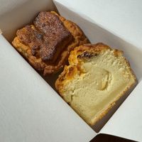 Citrus cake + Banana cake at My Green Pastry in Porto