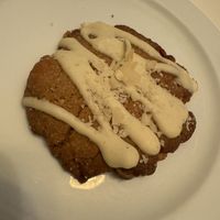 Chocolat blanc & noix de macadamia  at Contribution in Louvain-la-neuve