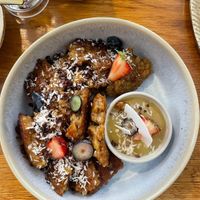  at Zina's Eatery in Vienna