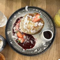 Protein Pancakes mit Ahornsirup  at Zina's Eatery in Vienna