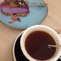 Tarta de queso y americano at Lilo Cafe in Barcelona