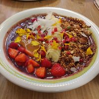 Açai bowl at Lilo Cafe in Barcelona