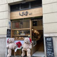 Store front  at Lilo Cafe in Barcelona