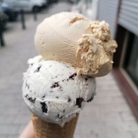 Stracciatella en salted caramel at Bakkerij Himschoot in Ghent
