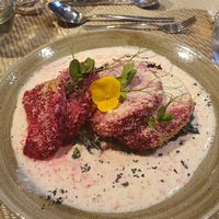 Rote Beete paniert in Kokosraspeln mit Mangold und Knoblauch at Gavino Restaurante Bar in Funchal