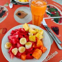 Ensalada de Fruta, Papaya hugo at Ananda in Managua