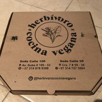 Pizza para llevar / Take out Pizza at Herbívoro- Chapinero in Bogota