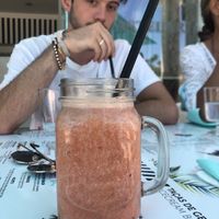 Apple rush at Café Fino in Carvoeiro