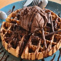 The most amazing vegan waffle 🧇 at Daisy's  in Torquay