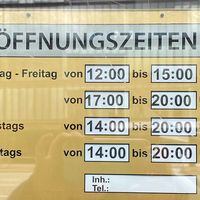 Opening hours at Very Very Veggie Vegan Sushi in Hamburg