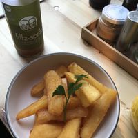 Aipim Frito (Maniok Pommes) + Fritz Limo at Tapiocaria in Berlin