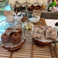 Carrot Muffin, Granola Energy Bar (both also GF) at the counter at Cafe Turtle 카페 거북이 in Seoul