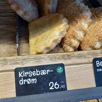 cherry pastry 26,9nok≈2,26€ at Backstube in Drammen